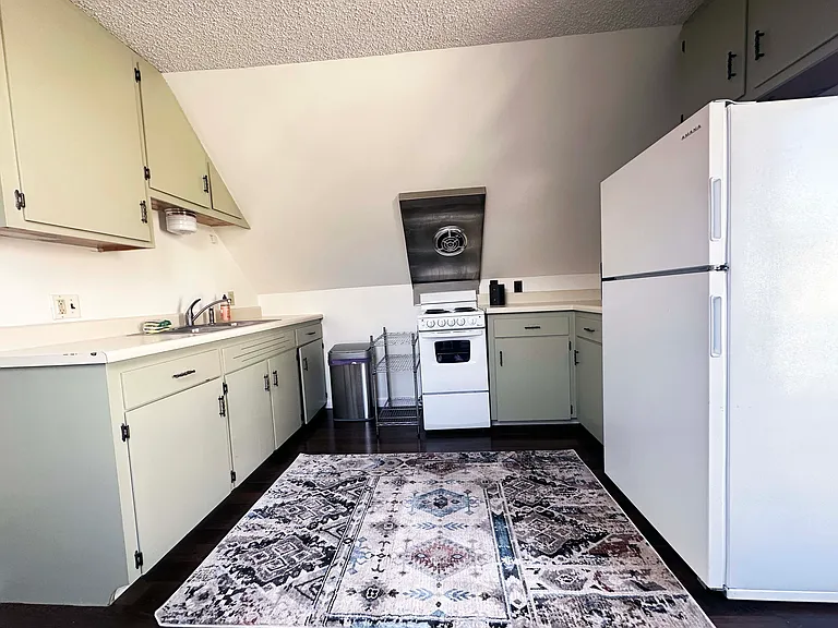 13 Center St #3 — Photo 8