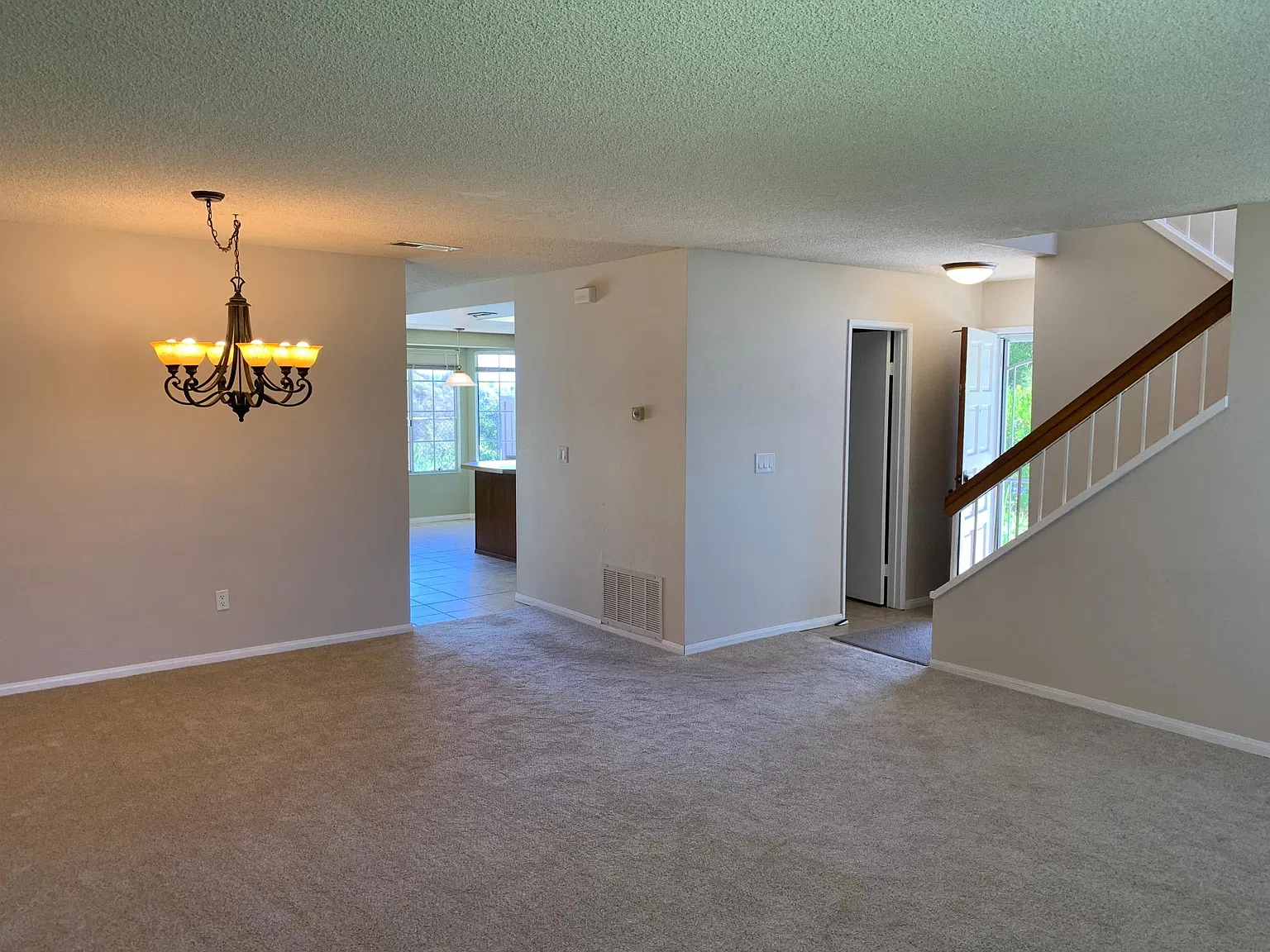 3 bed, 2.5 bath, 1693 sqft, $3,500 — Photo 4