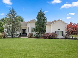 5 Alexandra Dr, Assonet, MA 02702