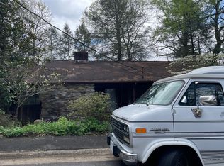 303 W Fernhill Rd, Oak Ridge, TN 37830