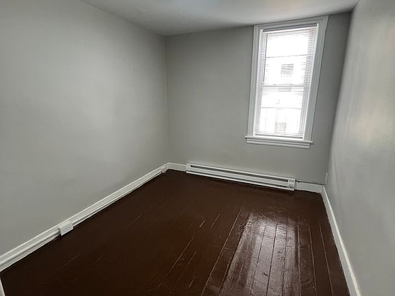 4th image of 8 Audrey St APT 15
