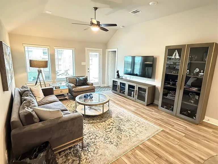 10542 Preserve Way — Photo 5