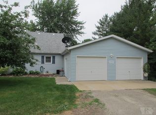 310 W Merry Acres Ln, Mount Pleasant, IA 52641