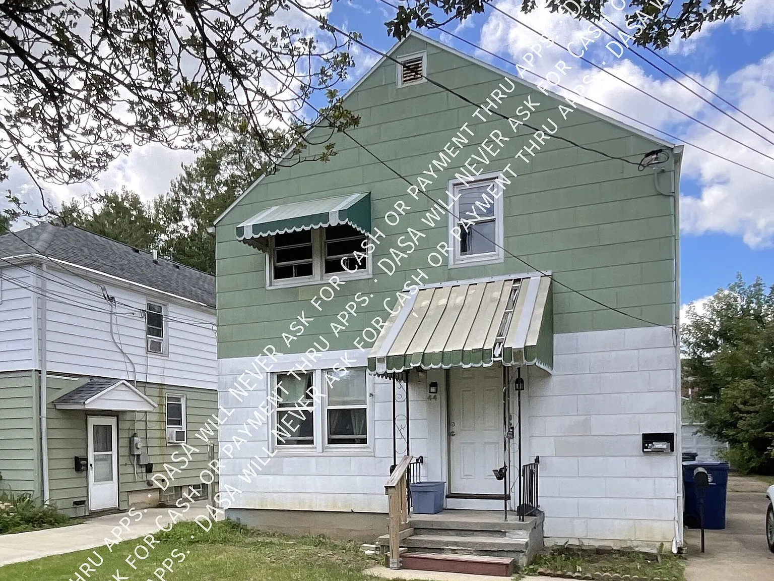 44 Folger Upper - 2 Bed / 1 Bath — Photo 1