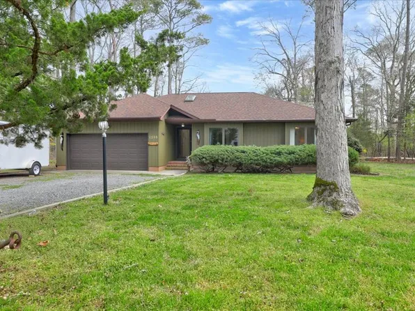 2235 Brigantine Blvd, Greenbackville, VA 23356