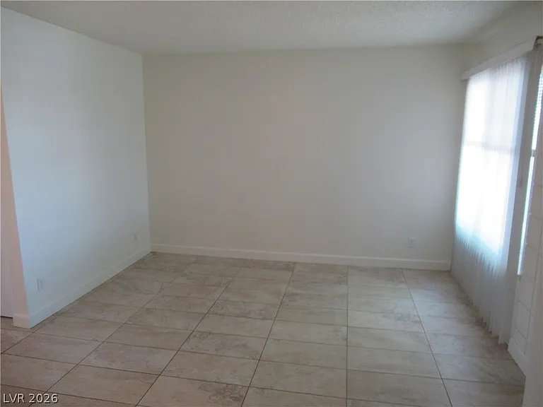 357 E Van Wagenen St #0 — Photo 5