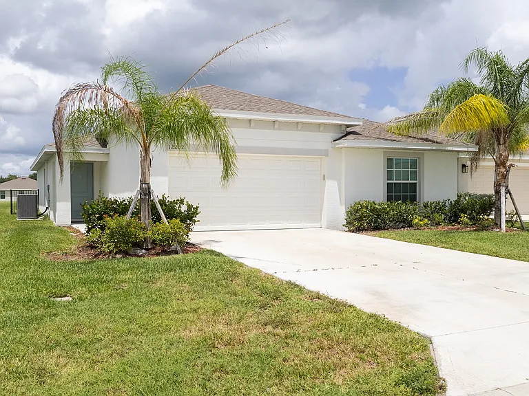 12202 Amber Waves Rd — Photo 2