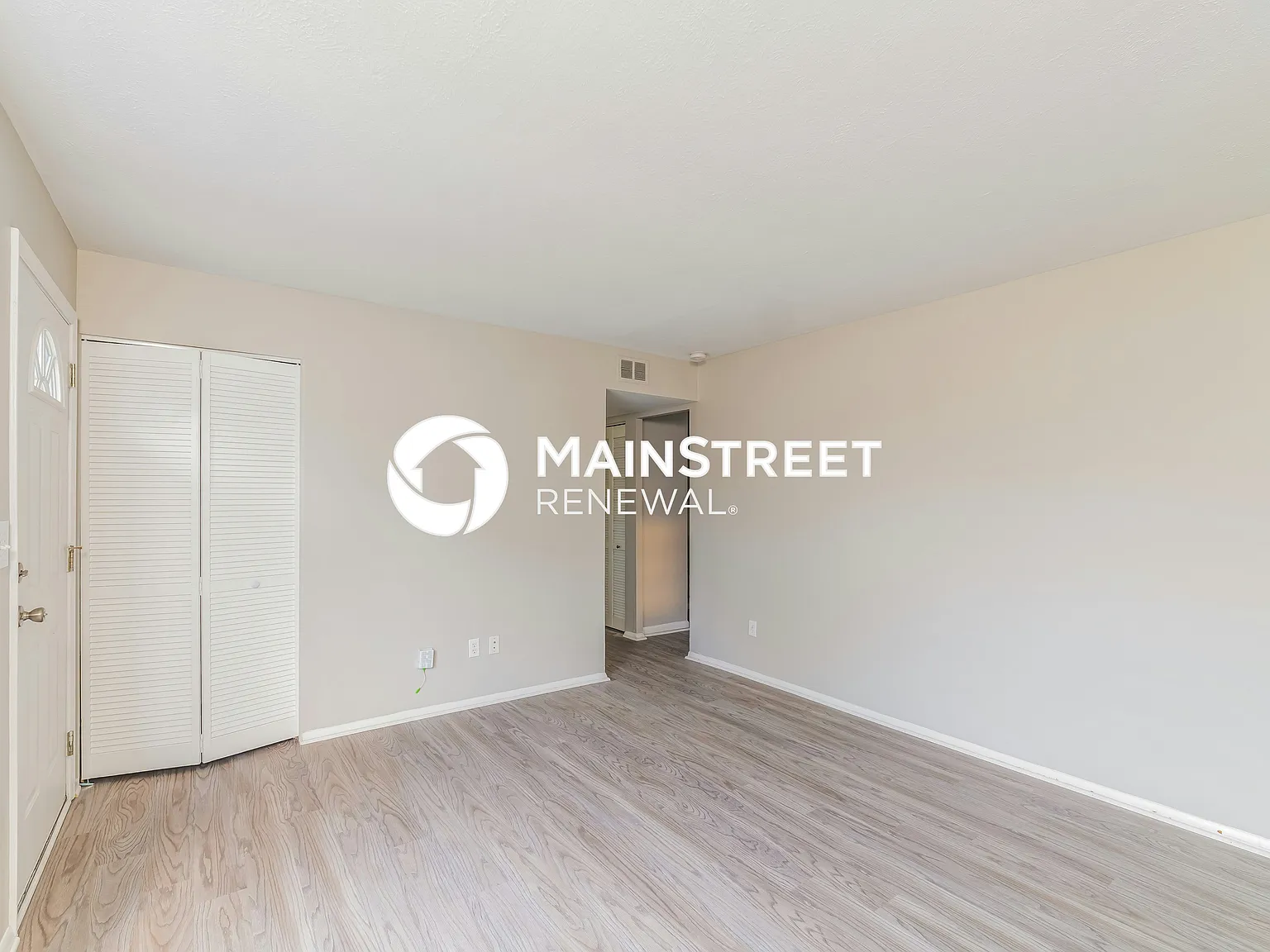 7512 Greenwood Rd — Photo 3
