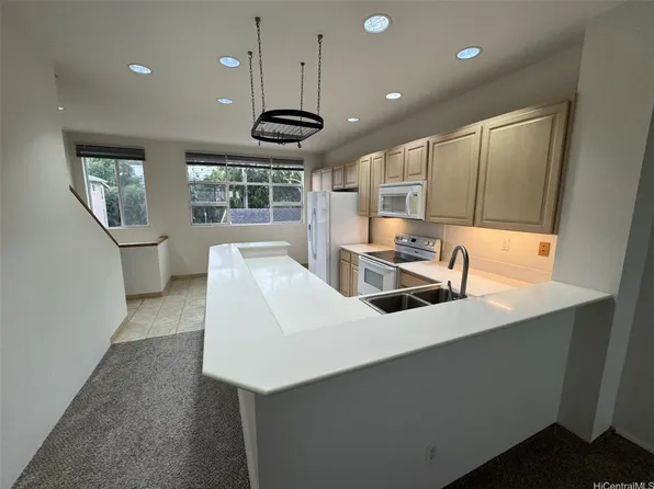 1355 Moanalualani Pl #9D, Honolulu, HI 96819