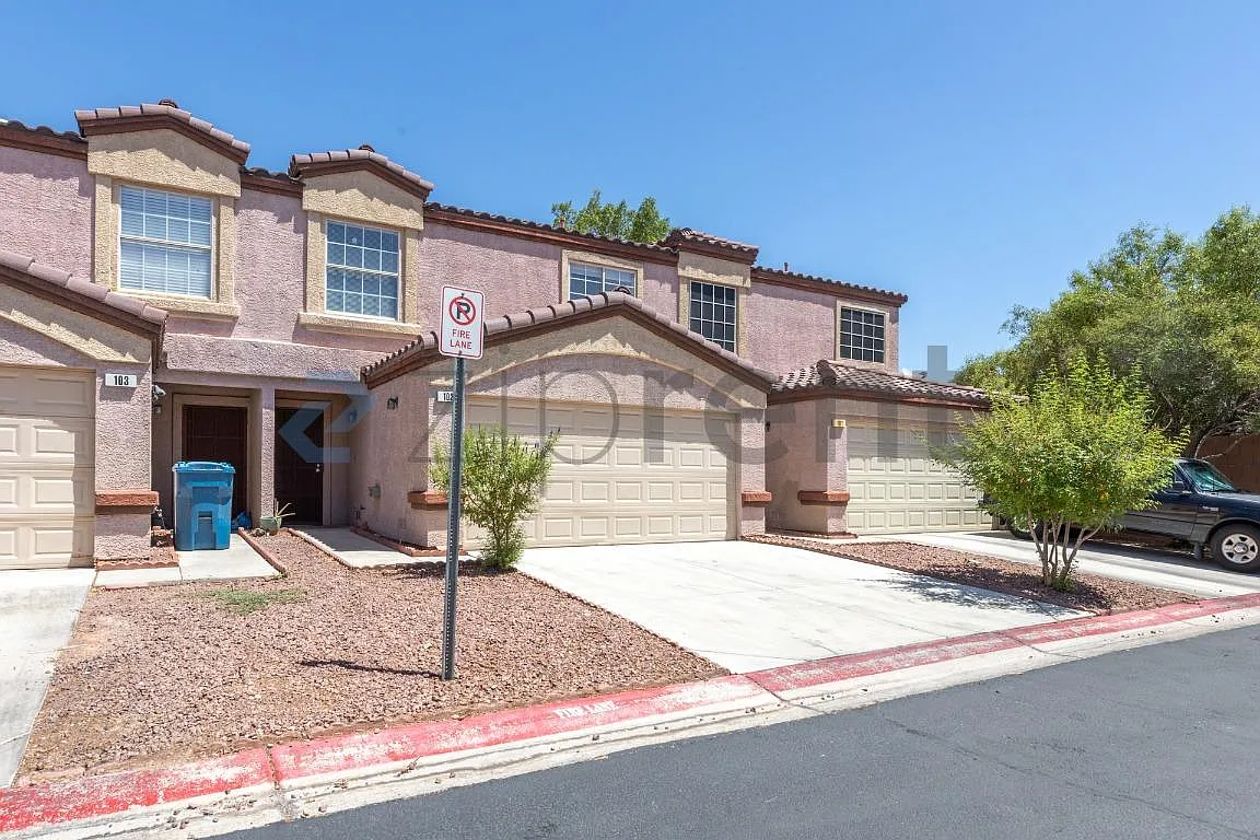 3 bed, 2.5 bath, 1173 sqft, $1,890 — Photo 4