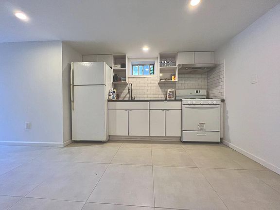 4th image of 21520 46th Ave #Basement