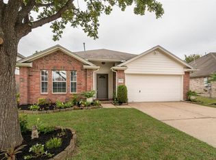 5118 Chase Park Gate St, Bacliff, TX 77518
