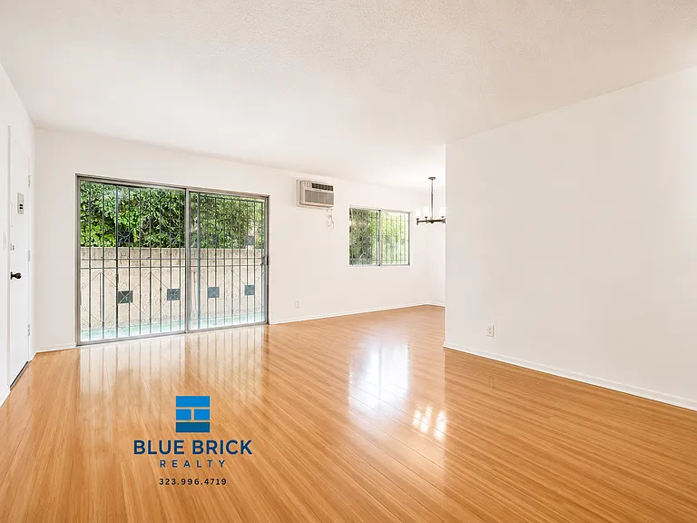 1411 N Curson Ave #2 — Photo 4
