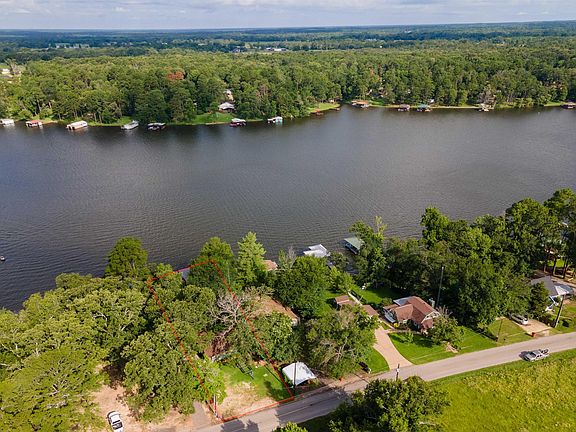 2nd image of 1432 County Road 2270