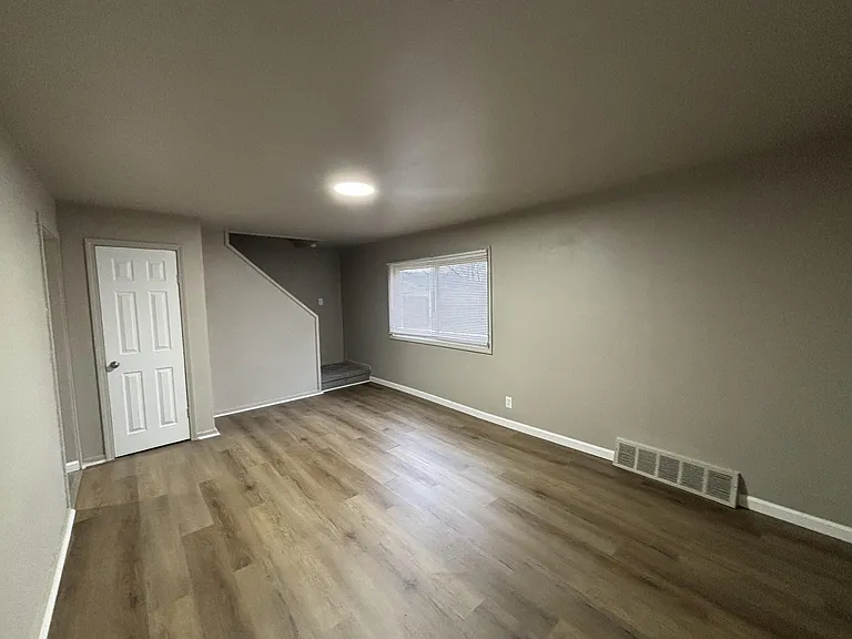 31807 Tuscola Ct — Photo 3