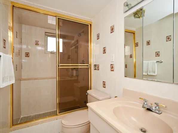 29 Kansas Place image 17 of 24