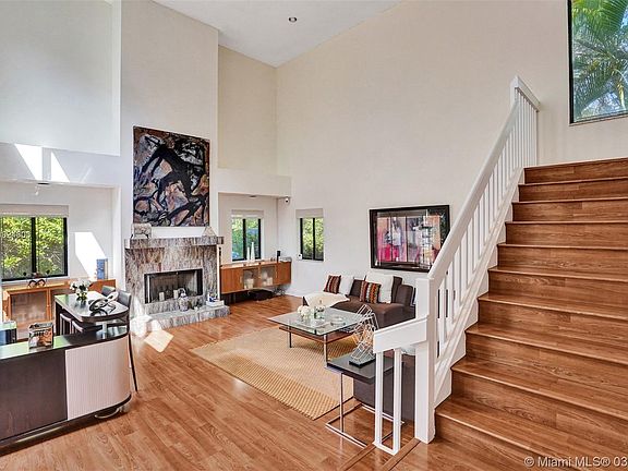 5th image of 1900 N Oak Haven Cir