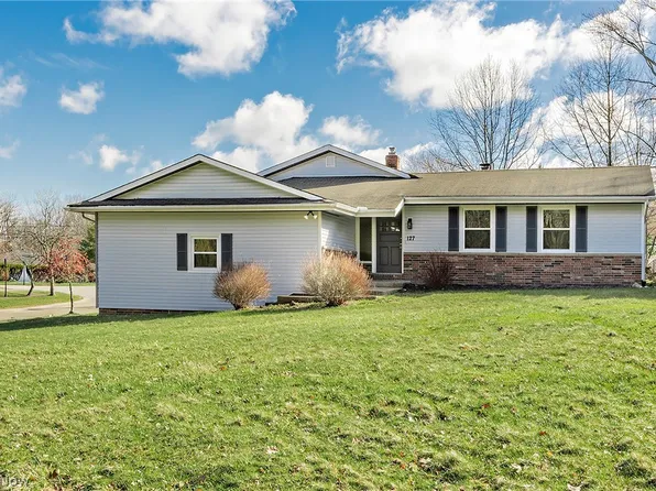 127 Brush Rd, Richmond Heights, OH 44143
