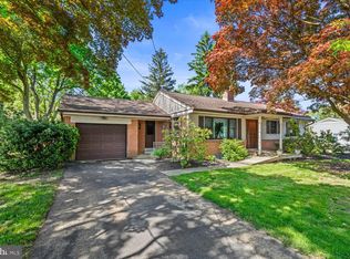 546 Longfellow Dr, Lancaster, PA