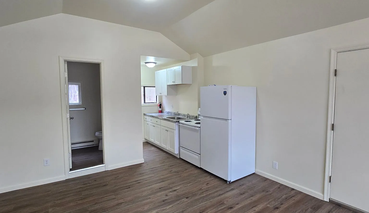 Wayside Apartments — Photo 3