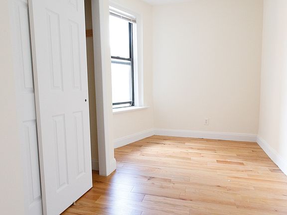 4th image of 611 W 171st St APT 31B