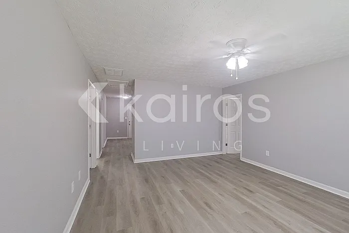 110 Fawn Dr — Photo 3