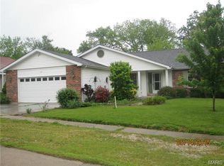 405 W Elm St, Winfield, MO 63389
