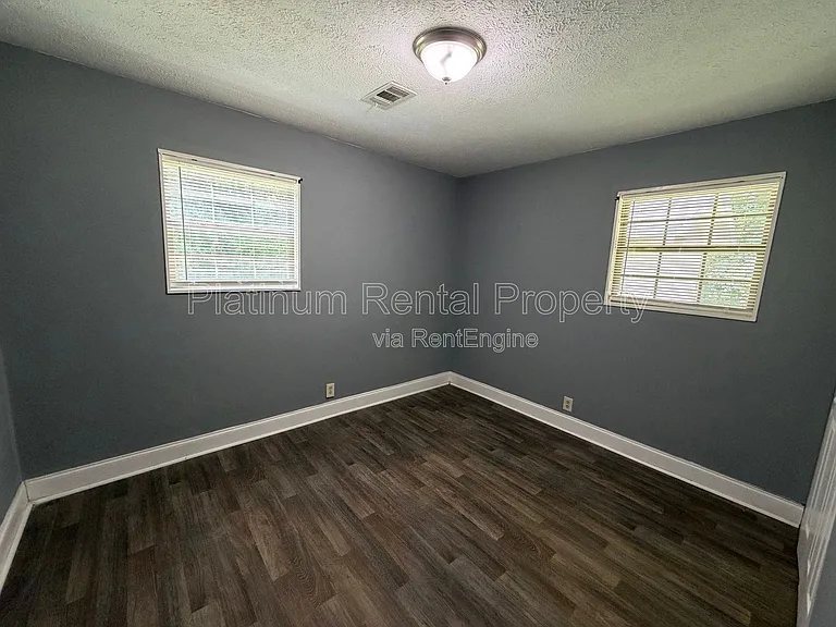 1512 Waverly Way #D-2 — Photo 10
