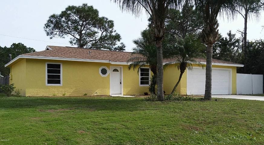 1st image of 975 Braganza Ave SE