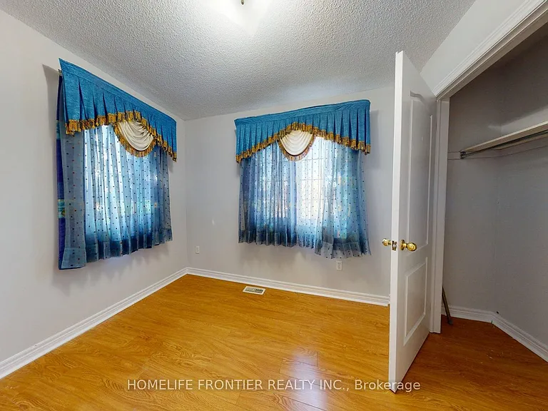 25 Rocky Point Cres — Photo 14