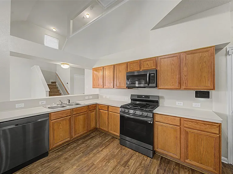 1111 Auburn View Ln — Photo 12