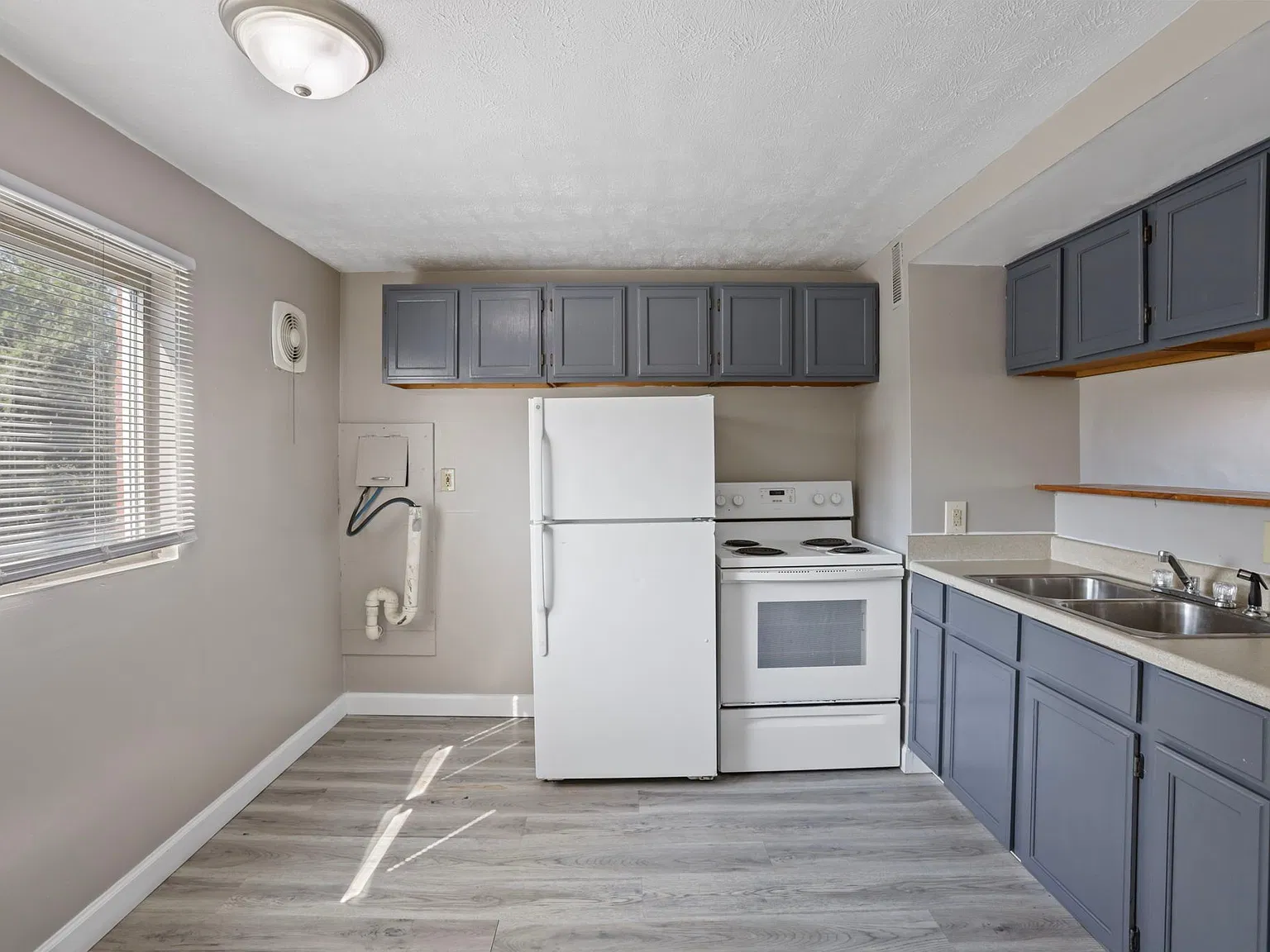 2 bed, 1.0 bath, 850 sqft, $909 — Photo 3