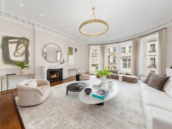 10 East 67th Street image 2 of 14