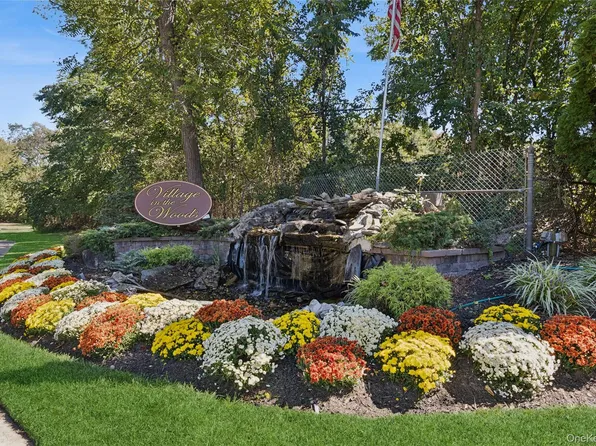 2 Dogwood #2, Selden, NY 11784