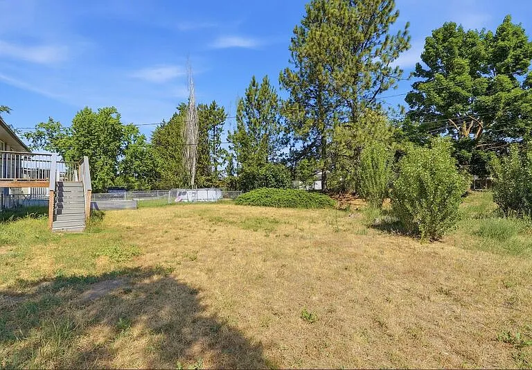 10923 E 16th Ave — Photo 26