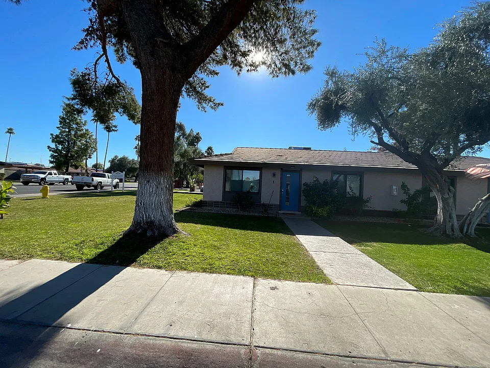 515 E Dunbar Dr