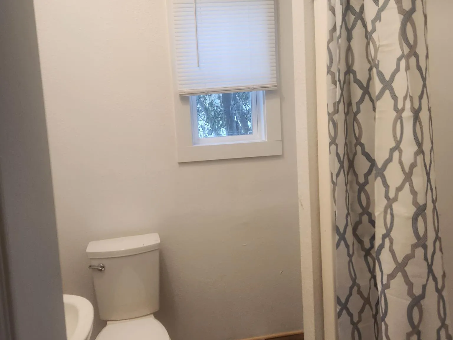 405 Lincoln Ave — Photo 3