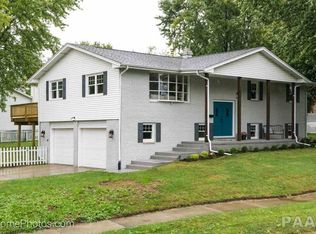 1613 W Kingsway Dr, Peoria, IL