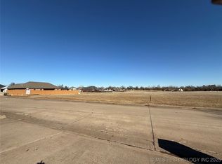 S Wilson Pl, Cushing, OK 74023