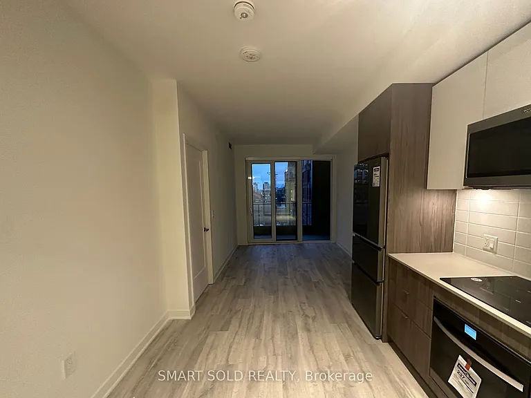 70 Princess St #607-E — Photo 11