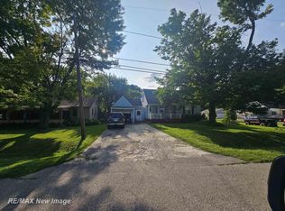 3493 Mills Acres St, Flint, MI 48506