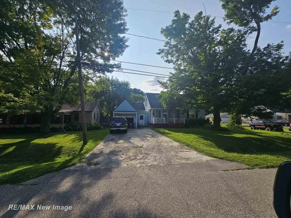 3493 Mills Acres St, Flint, MI 48506