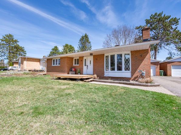 76 Frontenac Cres, Deep River, ON K0J 1P0