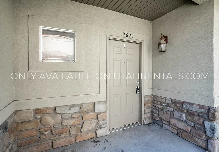 12824 S Timber Run Dr — Photo 2