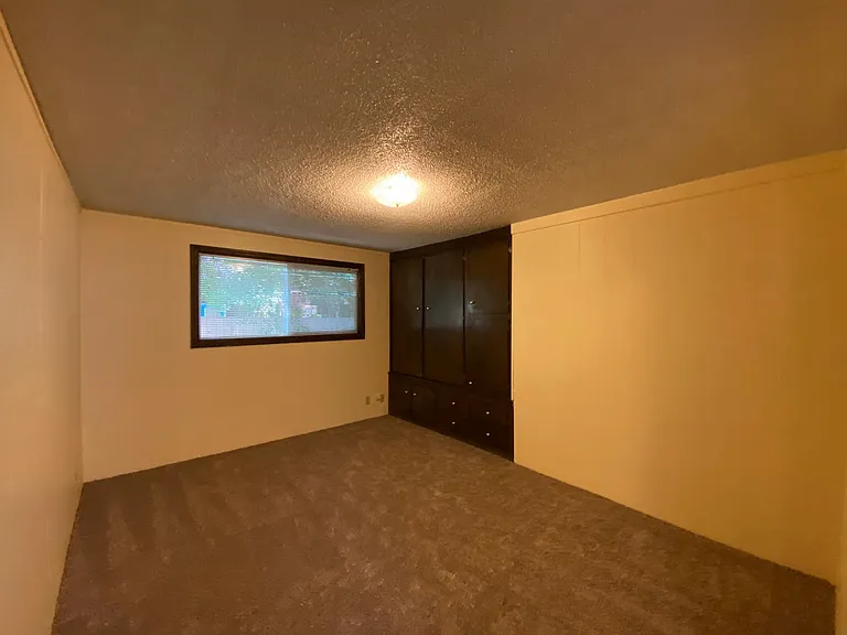 2469 Miami Ln — Photo 5