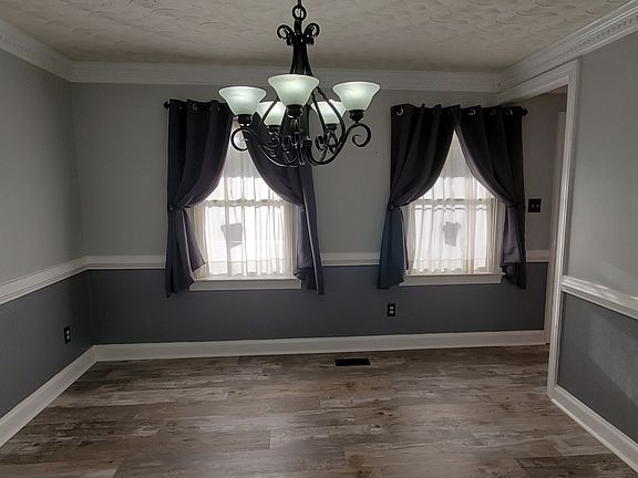 2nd image of 1120 Vineyard Dr