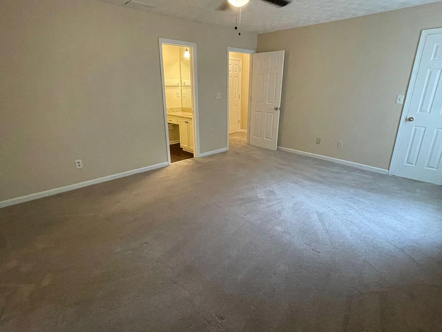 2 bed, 2.5 bath, 1294 sqft, $1,695 — Photo 4