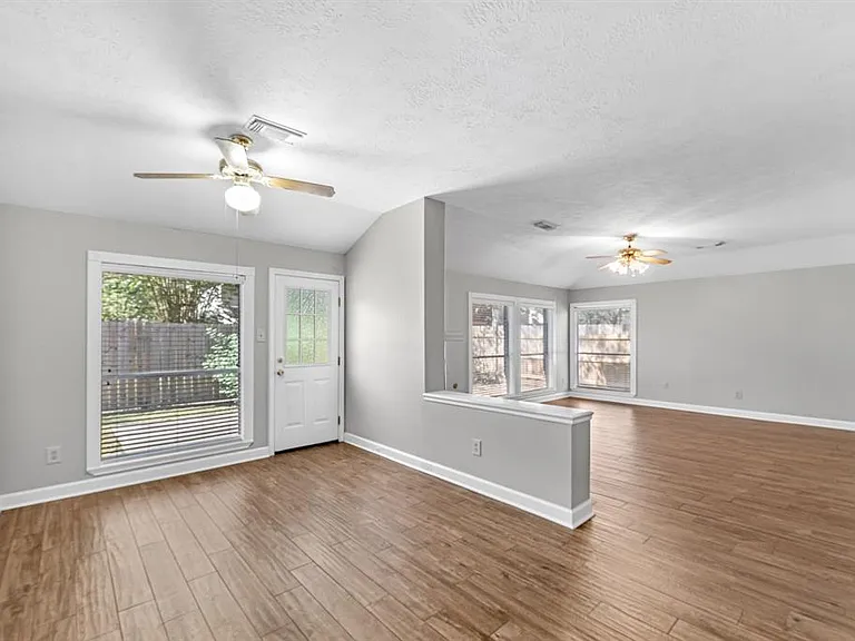 16414 Dawncrest Way — Photo 22