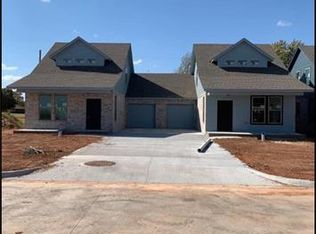 2729 Valley View Dr, Chickasha, OK 73018