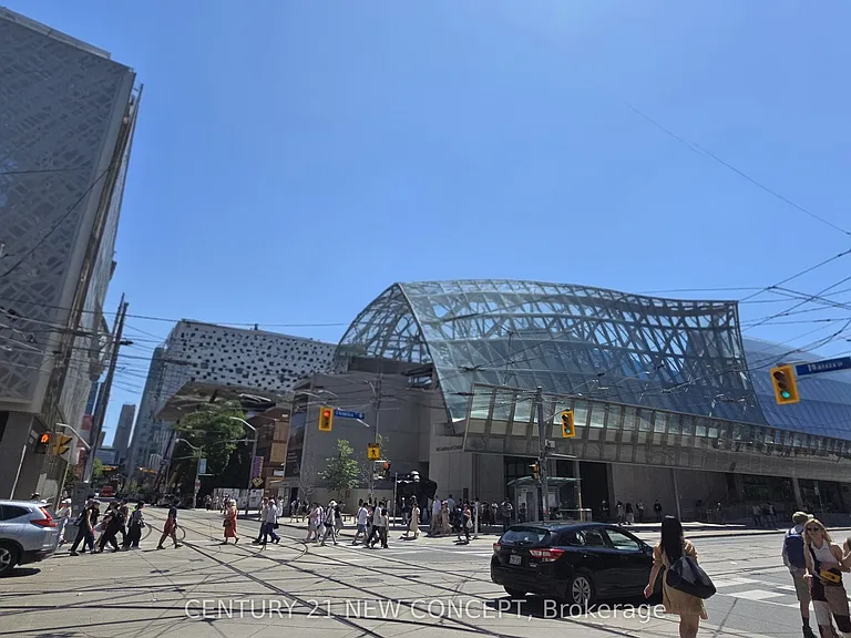 280 Dundas St W #714 — Photo 21